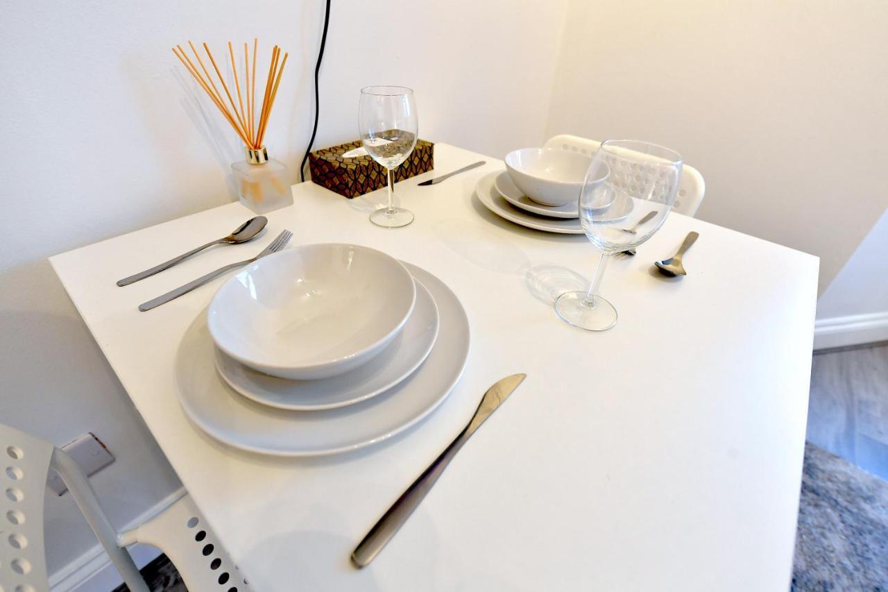 Stylish Studios By Luxestays Fulham London Bagian luar foto